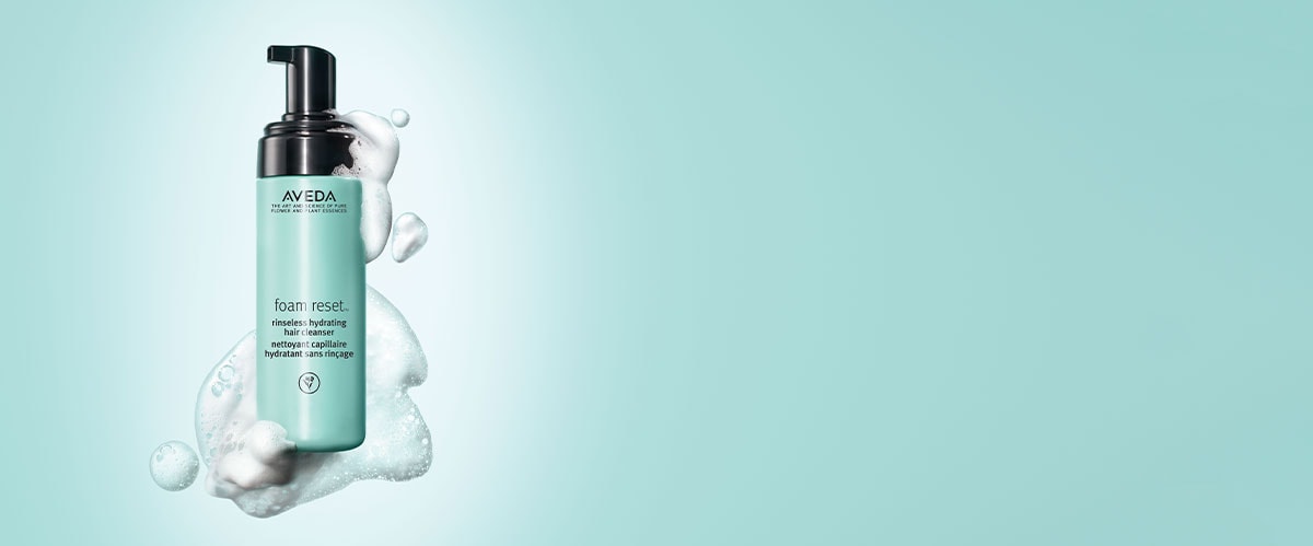 Foam reset rinseless hydrating hair cleanser